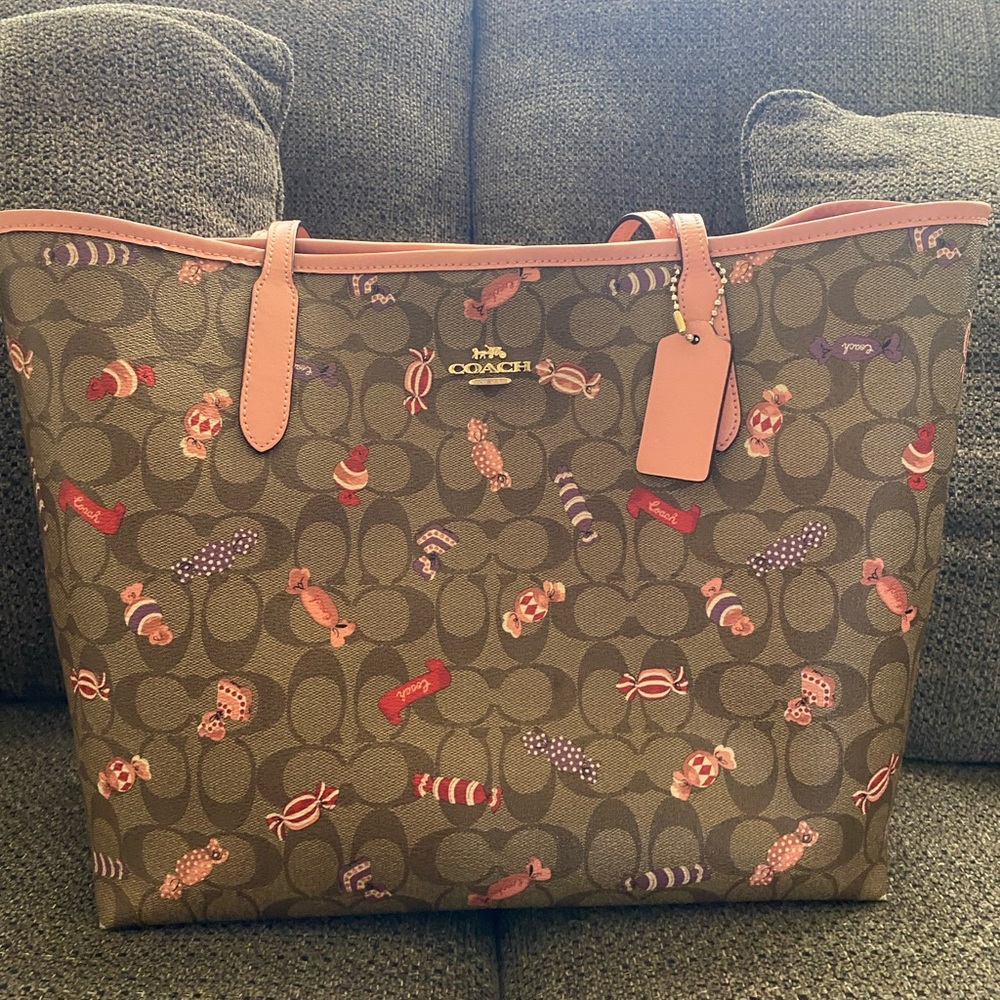 Coach Candy print Signature Tote Bag